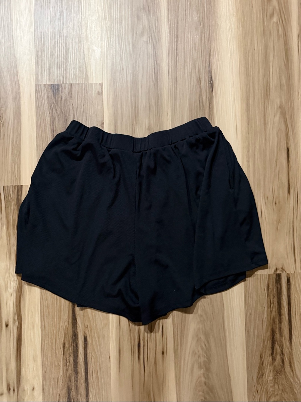 Cider Black Athletic Elastic-Waist Shorts
